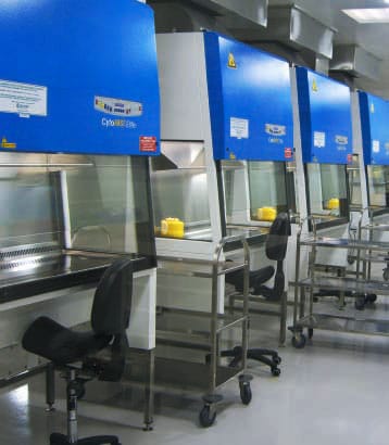 Pharmaceutical manufacturing installation